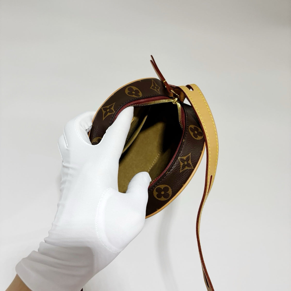 Louis Vuitton Monogram Boite Chapeau Souple PM - Excellent Condition