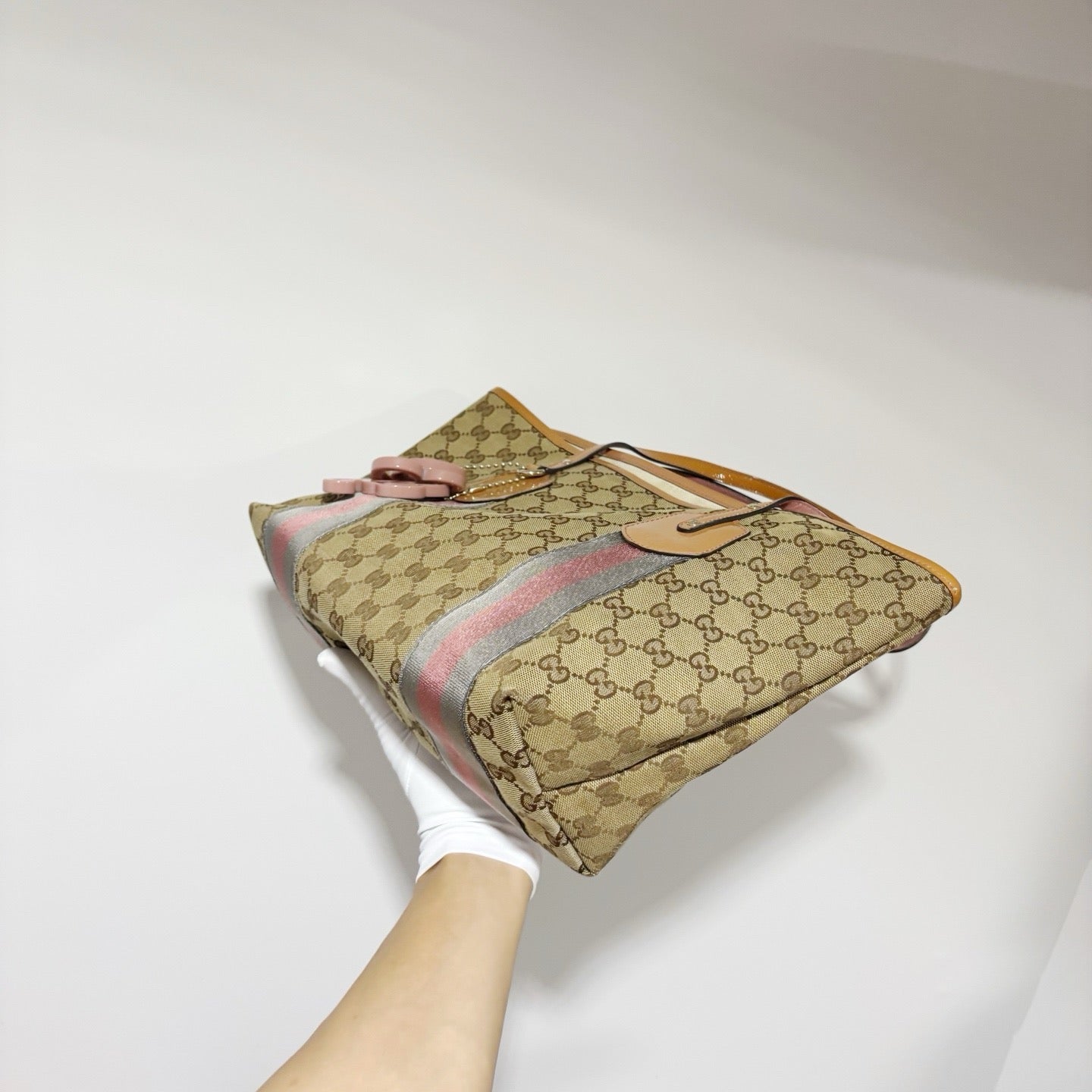 Gucci Monogram Classic Tote Bag - Spacious Handbag & Shoulder Bag