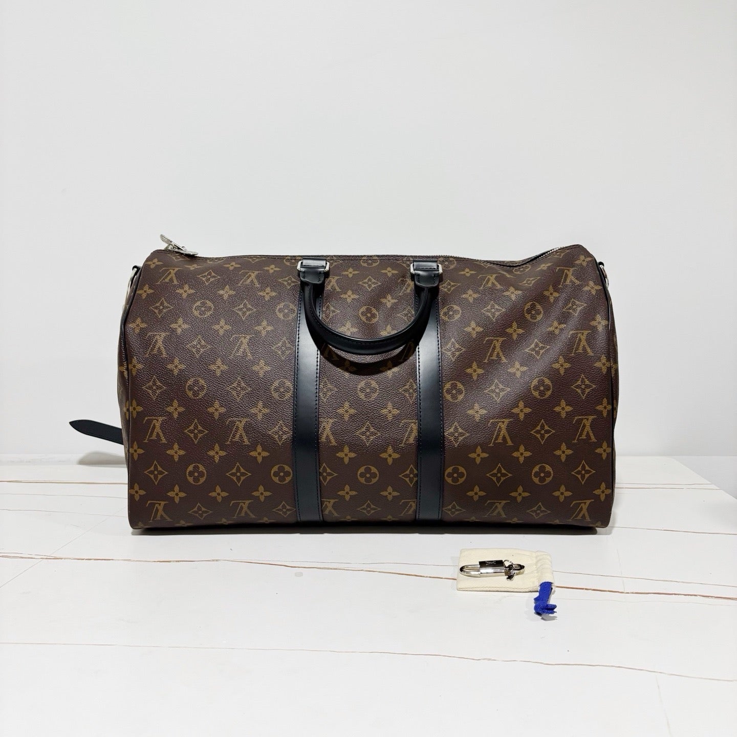 Louis Vuitton Keepall 45 Bandoulière - Monogram & Black Trim (Microchip)