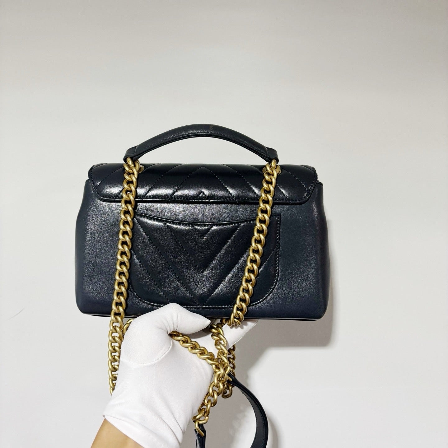 Chanel Chevron Chain Handle Flap Bag - Navy Blue / Gold Hardware (Series 24)