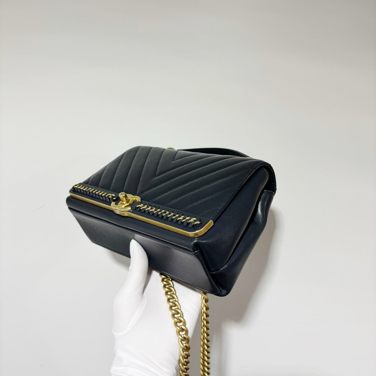 Chanel Chevron Chain Handle Flap Bag - Navy Blue / Gold Hardware (Series 24)