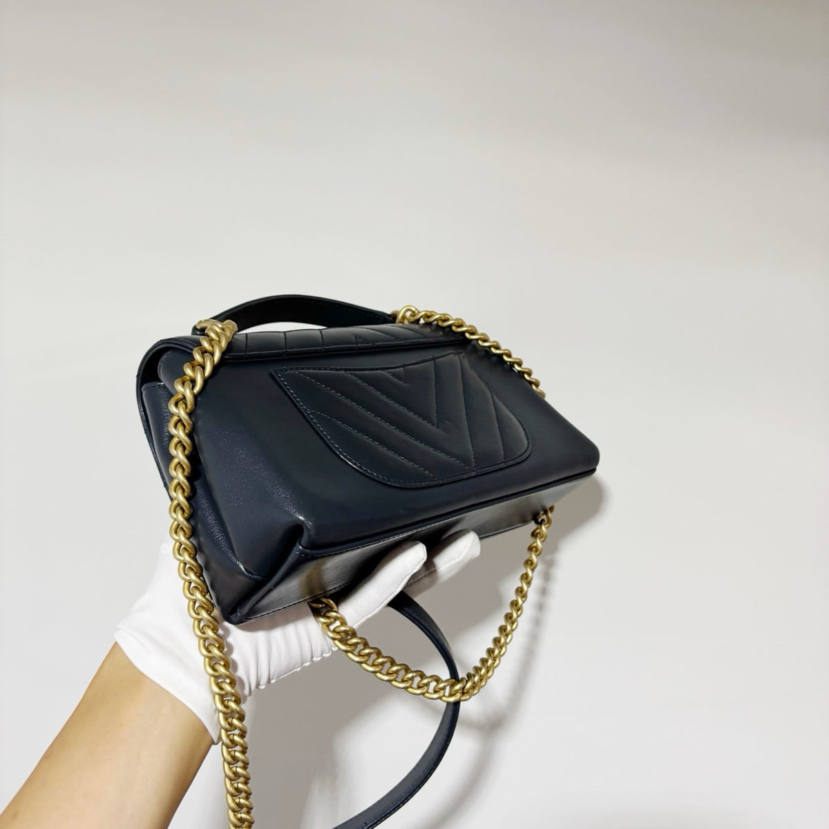 Chanel Chevron Chain Handle Flap Bag - Navy Blue / Gold Hardware (Series 24)