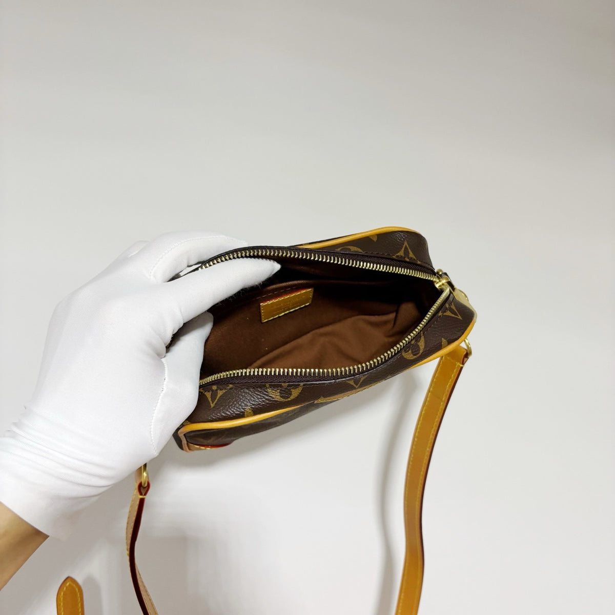 Louis Vuitton Trocadero Mini Camera Bag - Monogram Canvas (Brand New / Full Set)