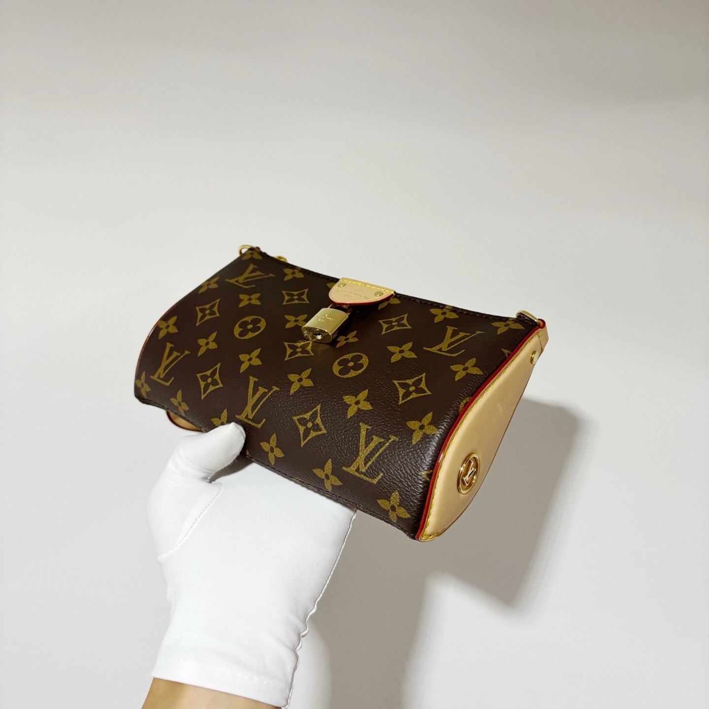 Louis Vuitton Pochette Tirette - Monogram Canvas (99% New / Full Set)