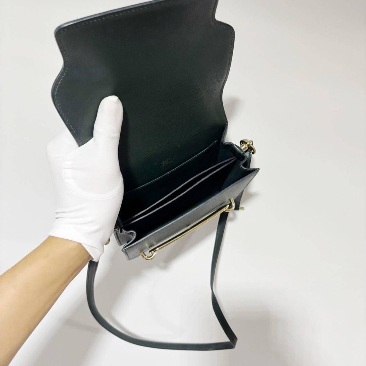 Hermès Mini Roulis 19 - Vert Pine (Pine Green) Evercolor Leather with Gold Hardware (C Stamp)