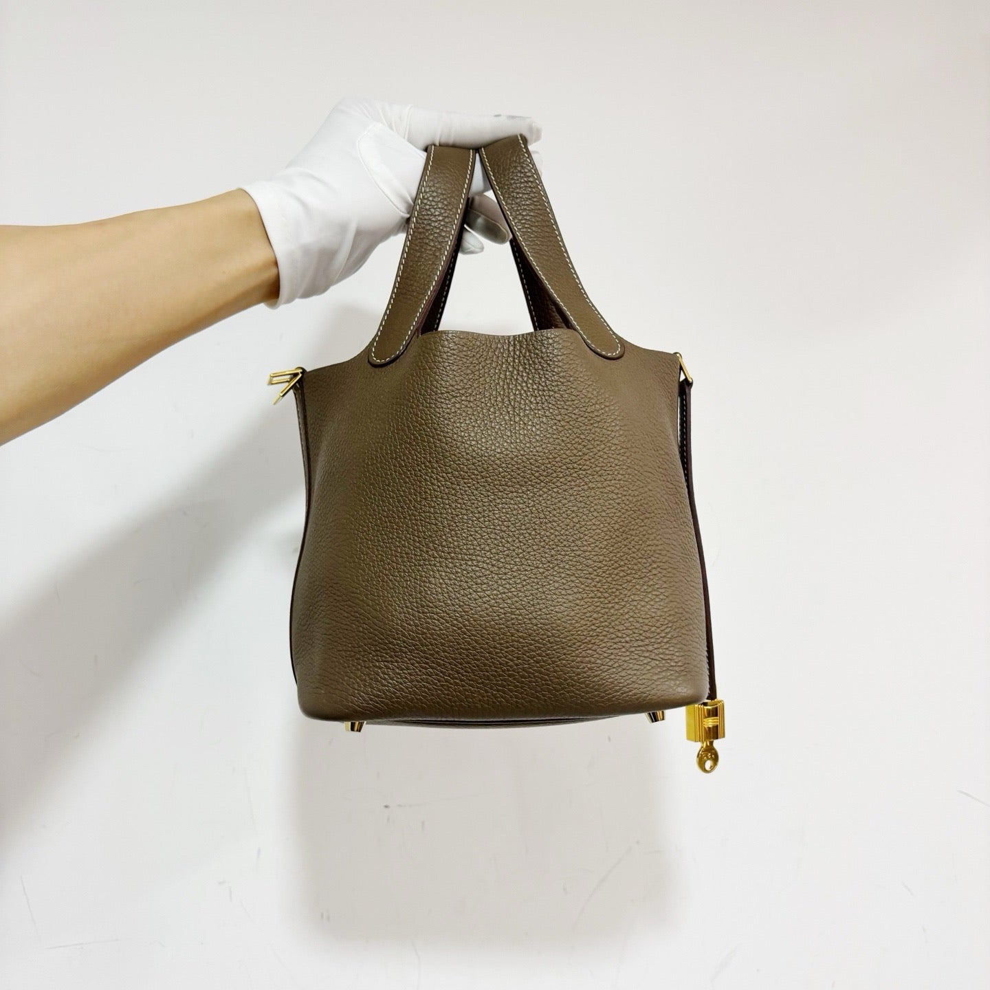 Hermès Picotin Lock 18 - Etoupe (Elephant Grey) Taurillon Clemence with Gold Hardware (U Stamp)
